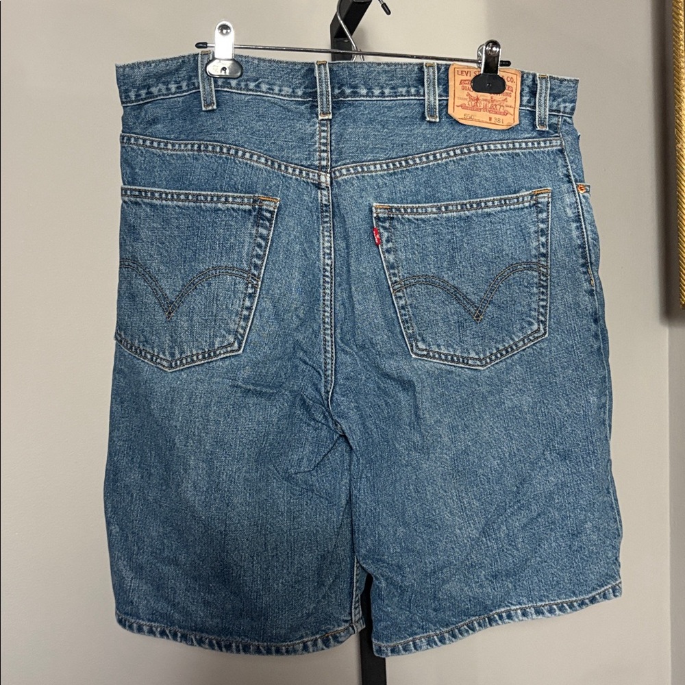 Levi’s Size 38 Jean Shorts Jorts Relaxed Fit 550